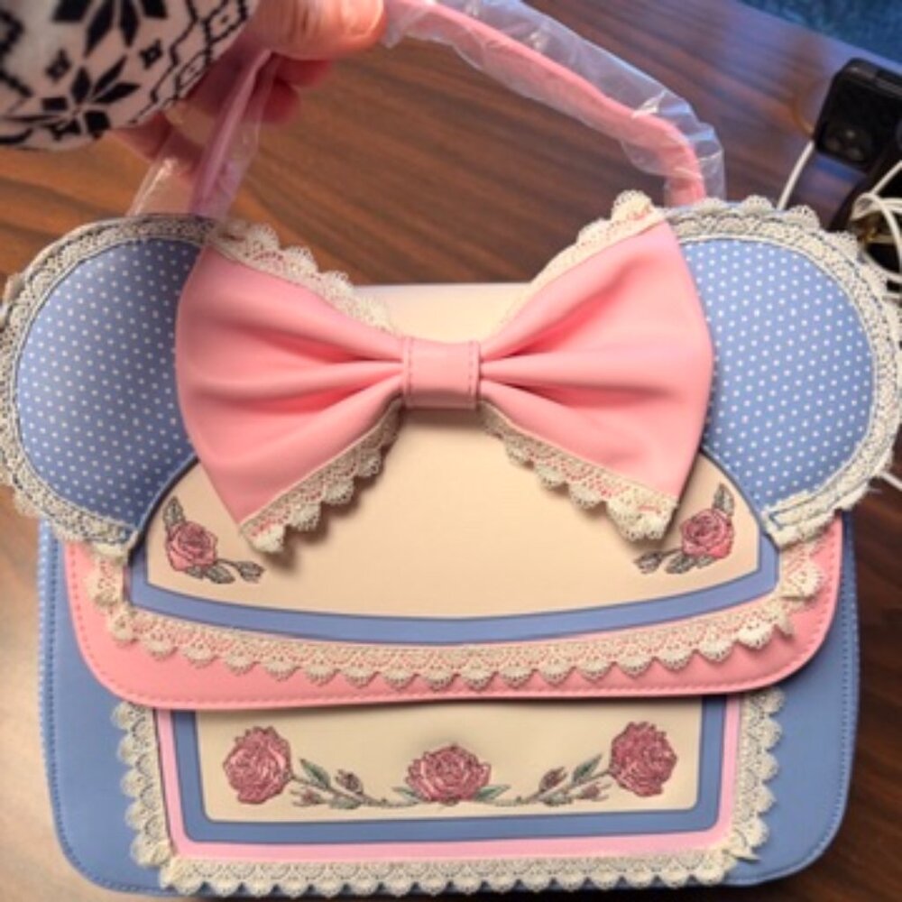 Loungefly Minnie Floral Crossbody with Lace Ears. NWT